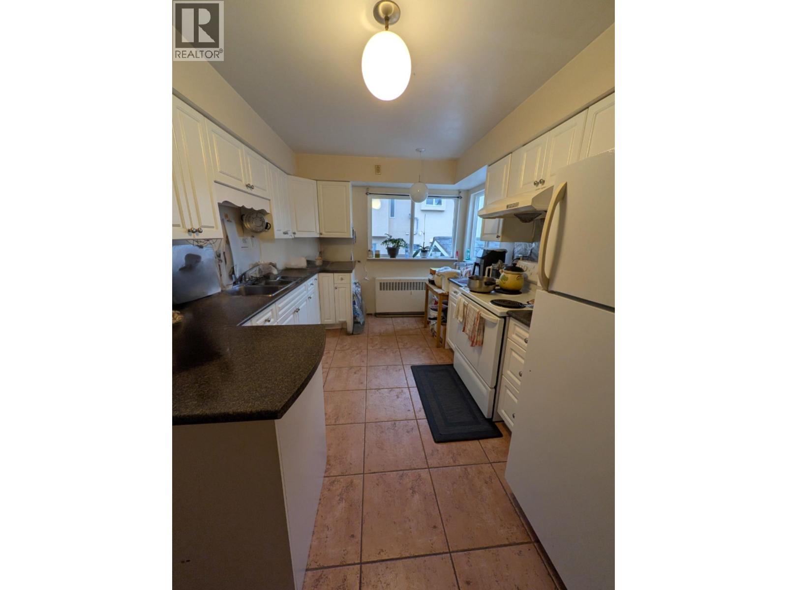 5929 Imperial Street, Burnaby, British Columbia  V5J 1G4 - Photo 8 - R3073332