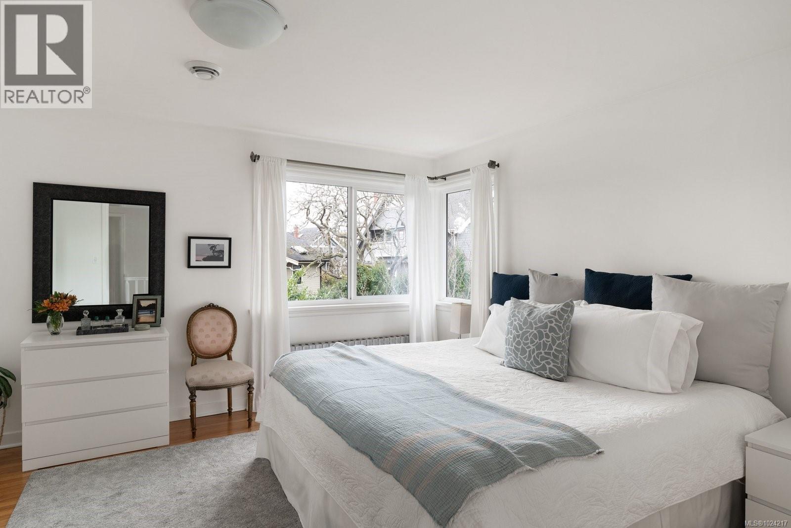 1980 Fairfield Rd, Victoria, British Columbia  V8S 1H4 - Photo 24 - 1024217