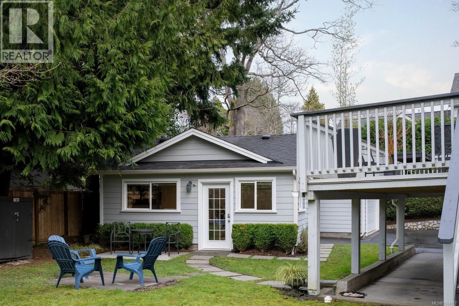 1980 Fairfield Rd, Victoria, British Columbia  V8S 1H4 - Photo 38 - 1024217