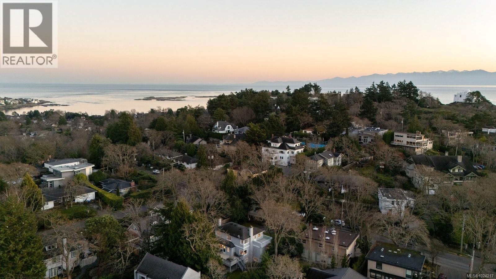 1980 Fairfield Rd, Victoria, British Columbia  V8S 1H4 - Photo 50 - 1024217