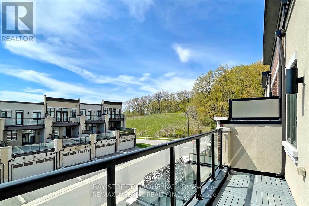 37 Carrville Woods Circle, Vaughan, Ontario  L6A 4Z6 - Photo 16 - N12599102