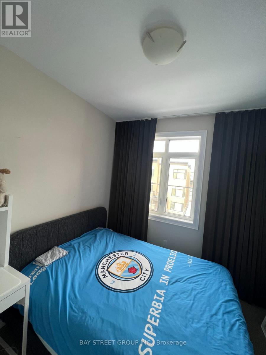 37 Carrville Woods Circle, Vaughan, Ontario  L6A 4Z6 - Photo 10 - N12599102