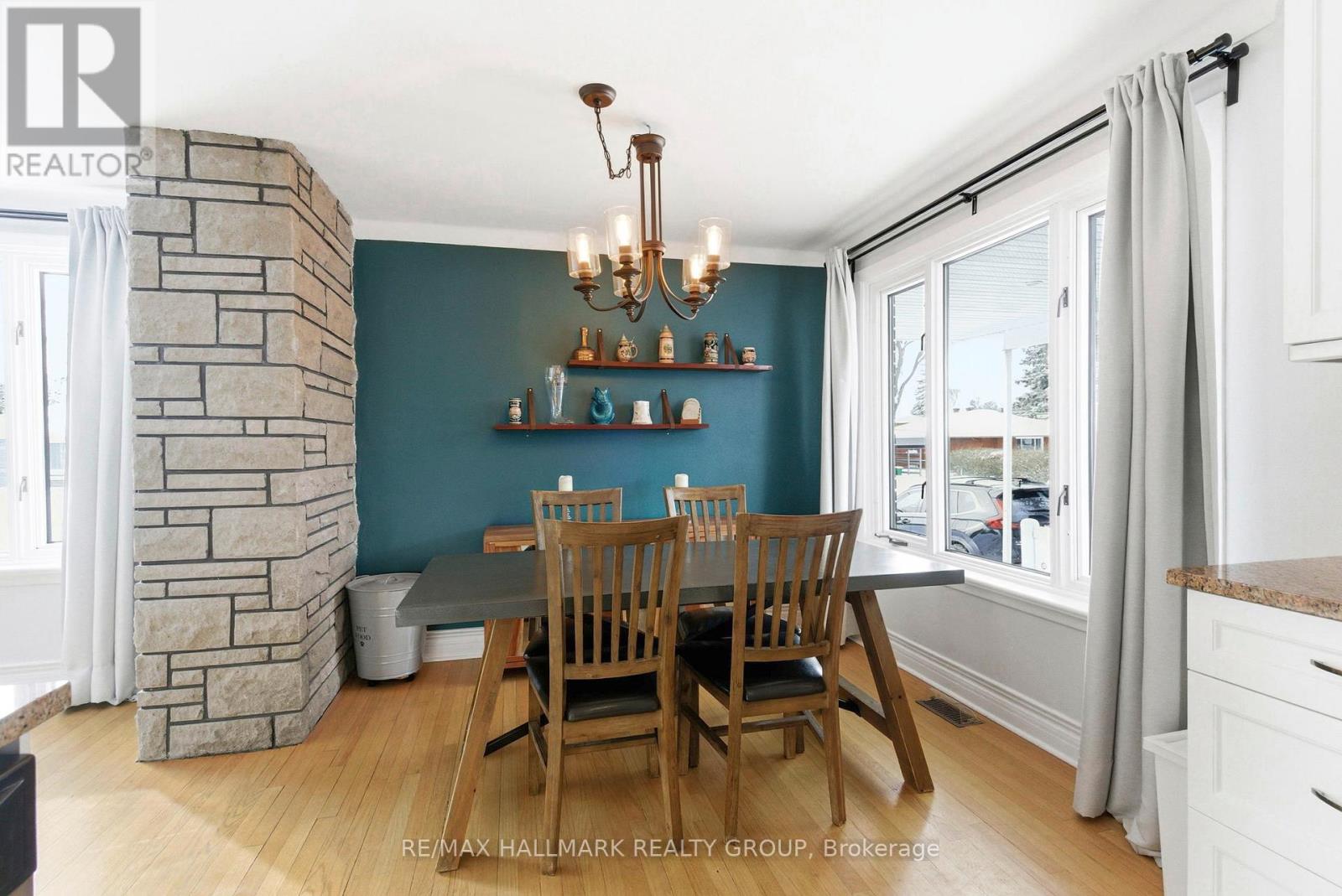 907 Innswood Drive, Ottawa, Ontario  K2A 3R9 - Photo 6 - X12745792