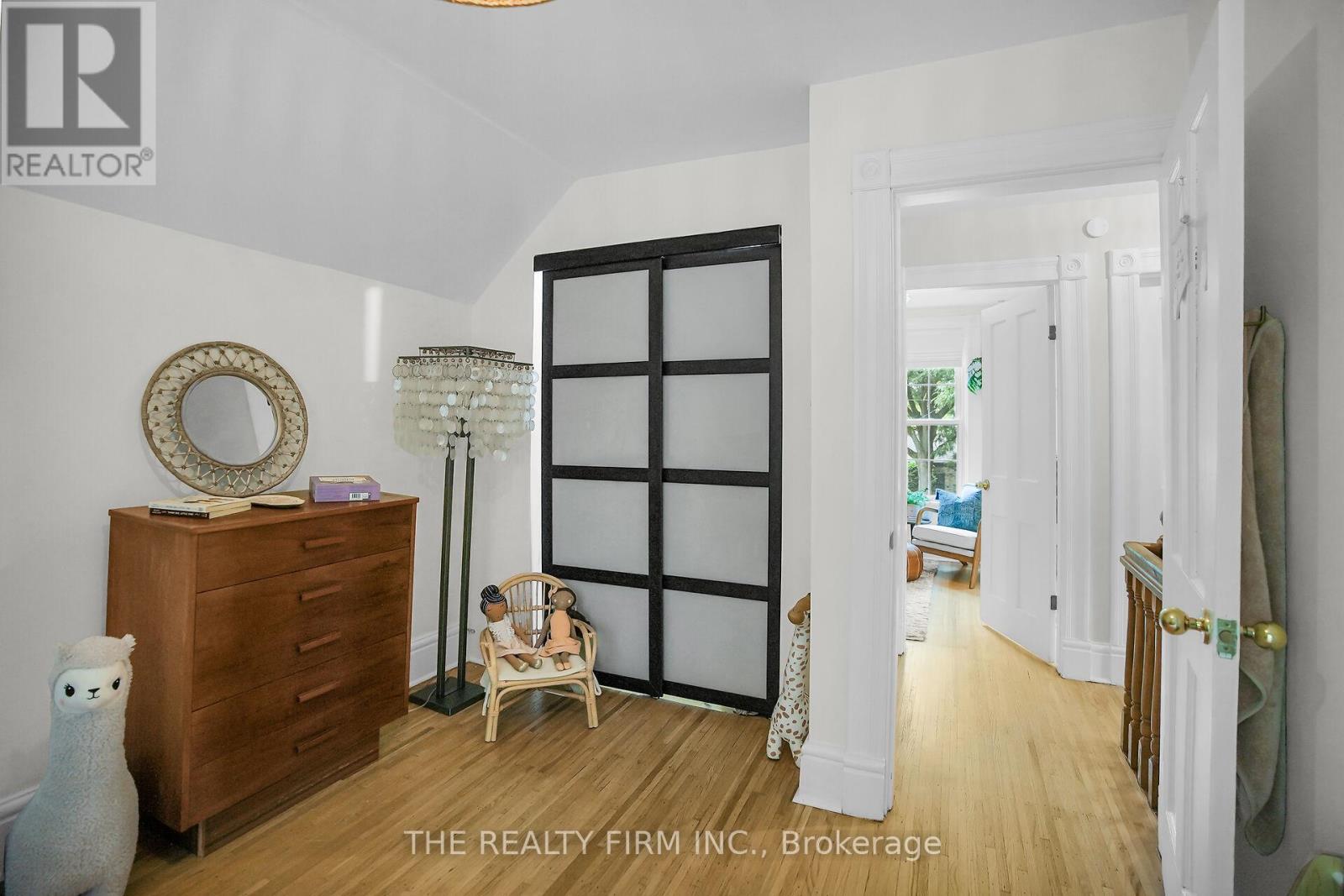 Photo 27 of 46 for 62 Palace Street