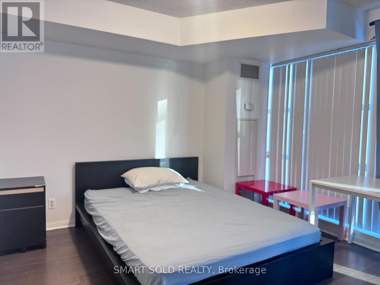 1107 - 11 St Joseph Street, Toronto, Ontario  M4Y 3G4 - Photo 10 - C12745798