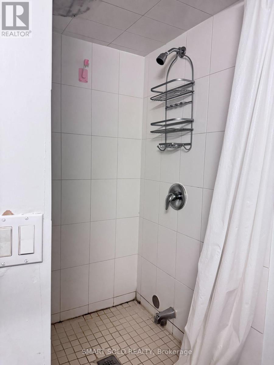 1107 - 11 St Joseph Street, Toronto, Ontario  M4Y 3G4 - Photo 12 - C12745798