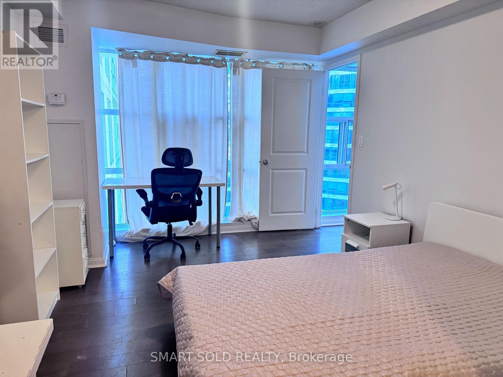 1107 - 11 St Joseph Street, Toronto, Ontario  M4Y 3G4 - Photo 15 - C12745798