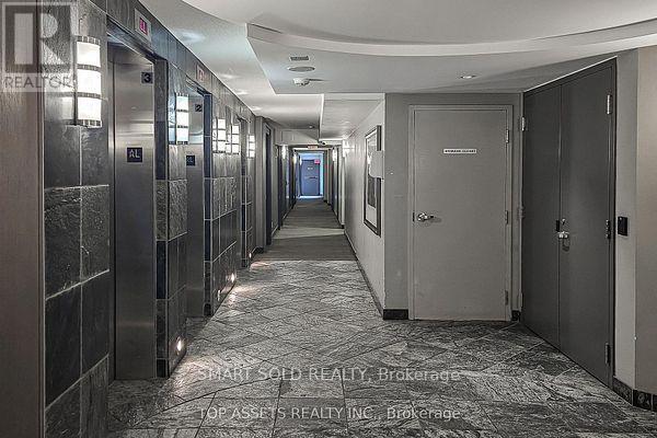 1107 - 11 St Joseph Street, Toronto, Ontario  M4Y 3G4 - Photo 7 - C12745798