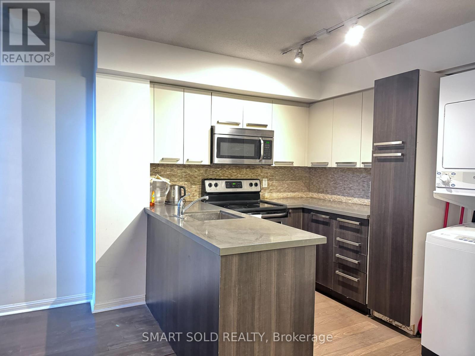 1107 - 11 St Joseph Street, Toronto, Ontario  M4Y 3G4 - Photo 8 - C12745798