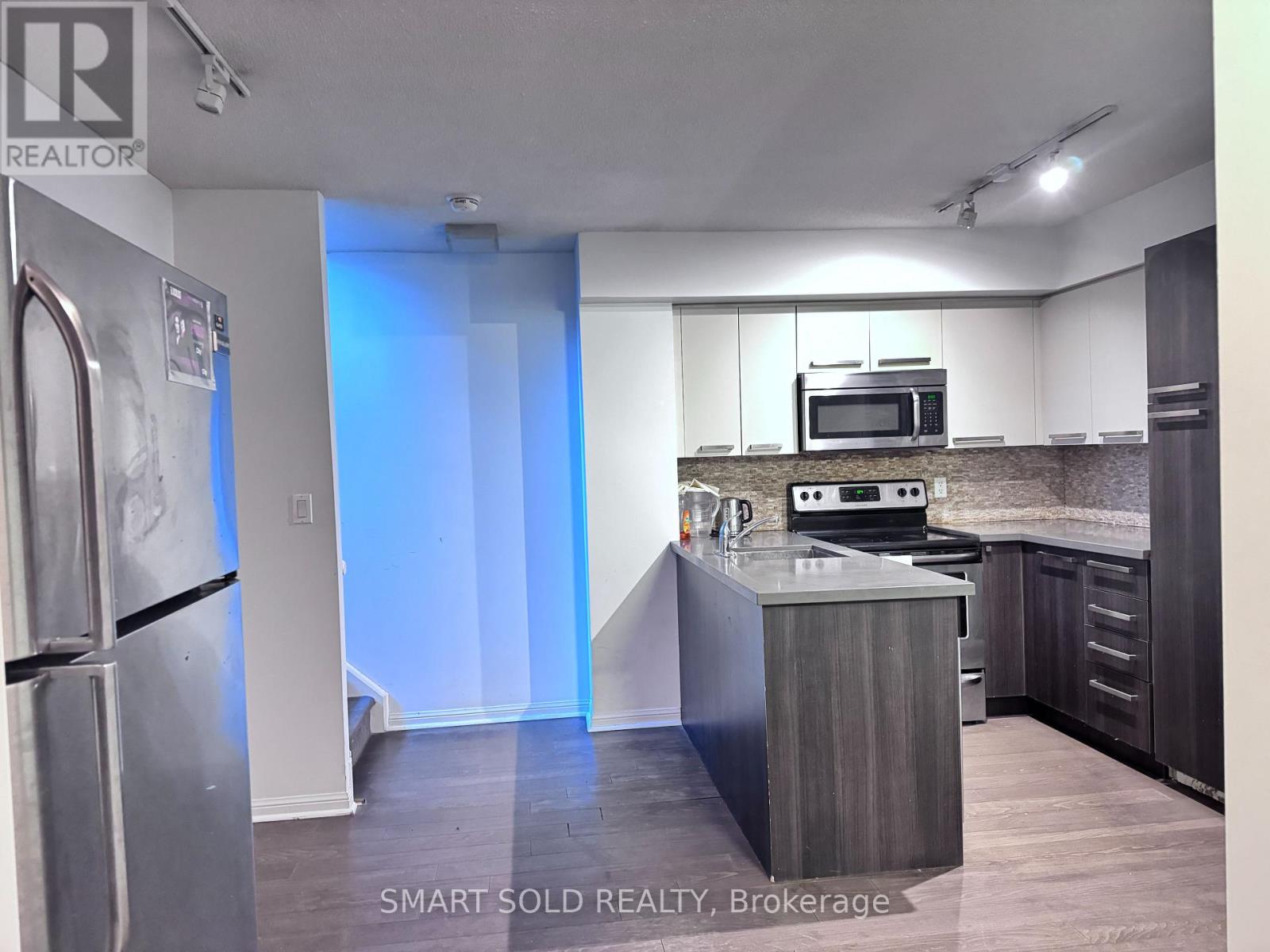 1107 - 11 St Joseph Street, Toronto, Ontario  M4Y 3G4 - Photo 9 - C12745798