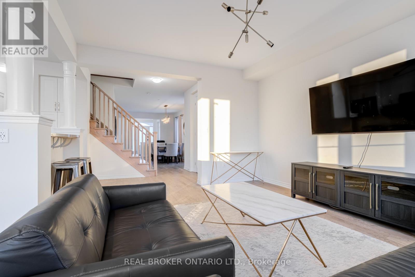 (Main & 2nd Floor) - 1004 Dashwood Court, Pickering, Ontario  L1V 0G7 - Photo 12 - E12745816