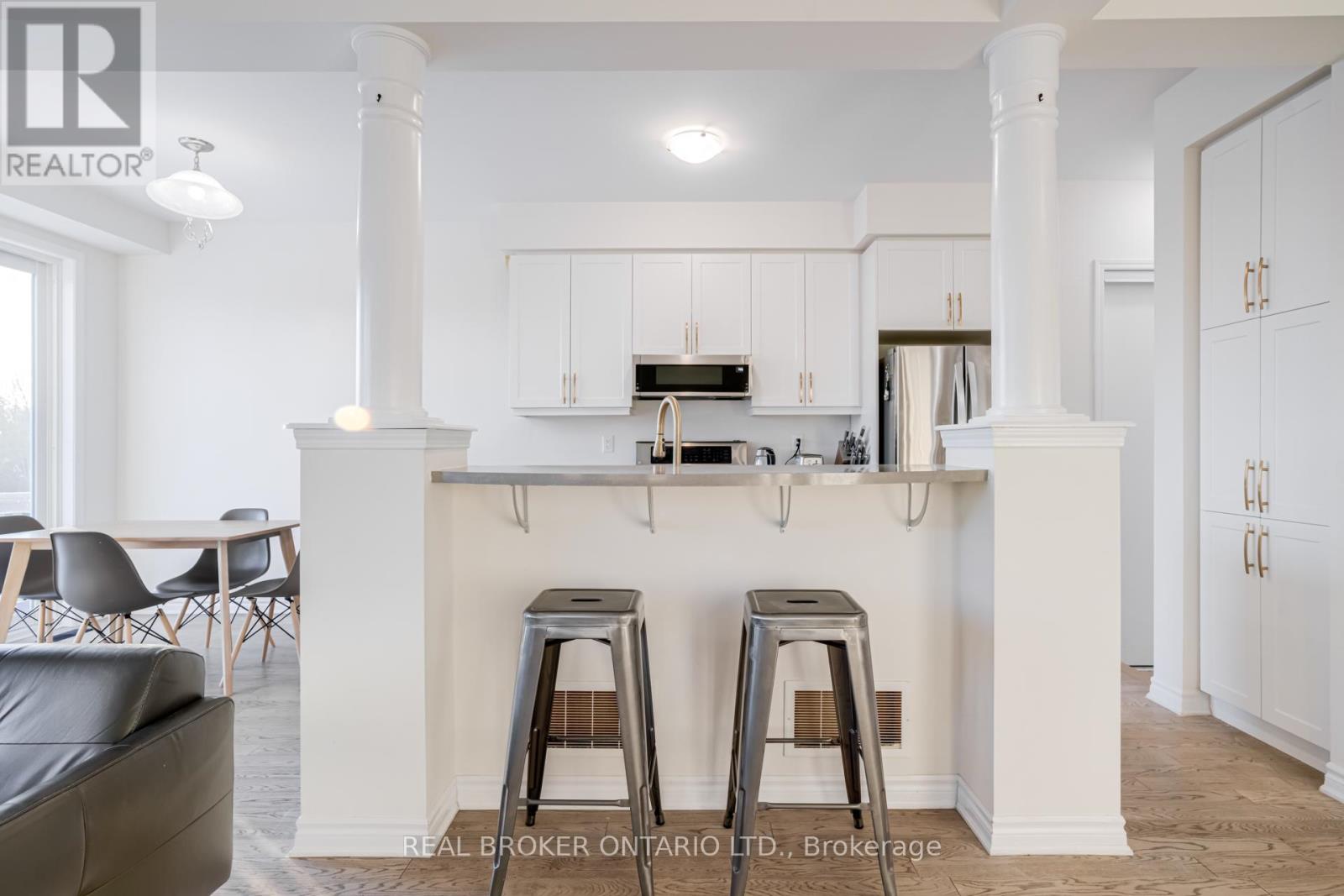 (Main & 2nd Floor) - 1004 Dashwood Court, Pickering, Ontario  L1V 0G7 - Photo 13 - E12745816