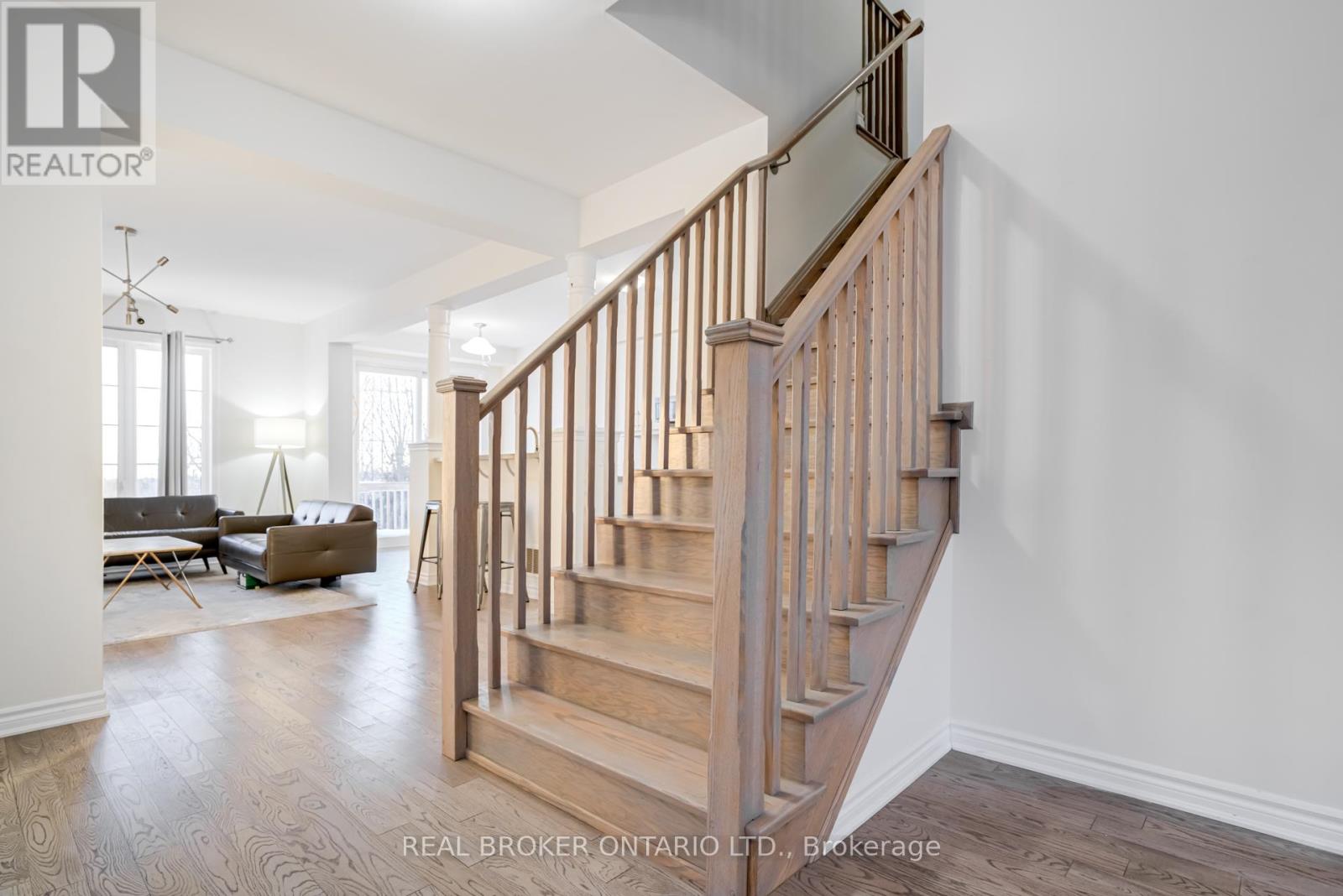 (Main & 2nd Floor) - 1004 Dashwood Court, Pickering, Ontario  L1V 0G7 - Photo 22 - E12745816