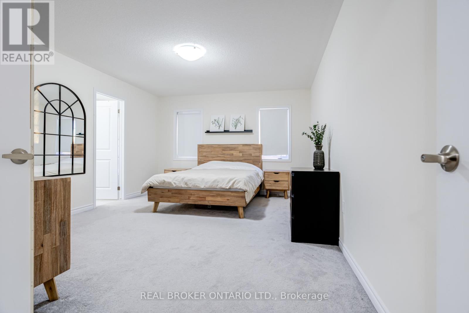 (Main & 2nd Floor) - 1004 Dashwood Court, Pickering, Ontario  L1V 0G7 - Photo 24 - E12745816