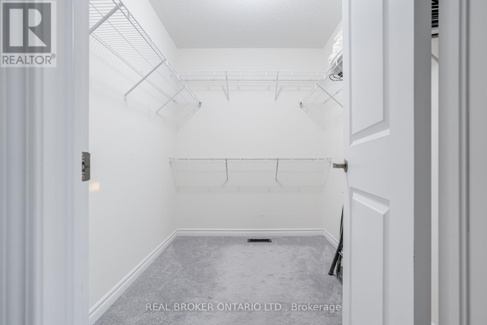 (Main & 2nd Floor) - 1004 Dashwood Court, Pickering, Ontario  L1V 0G7 - Photo 27 - E12745816