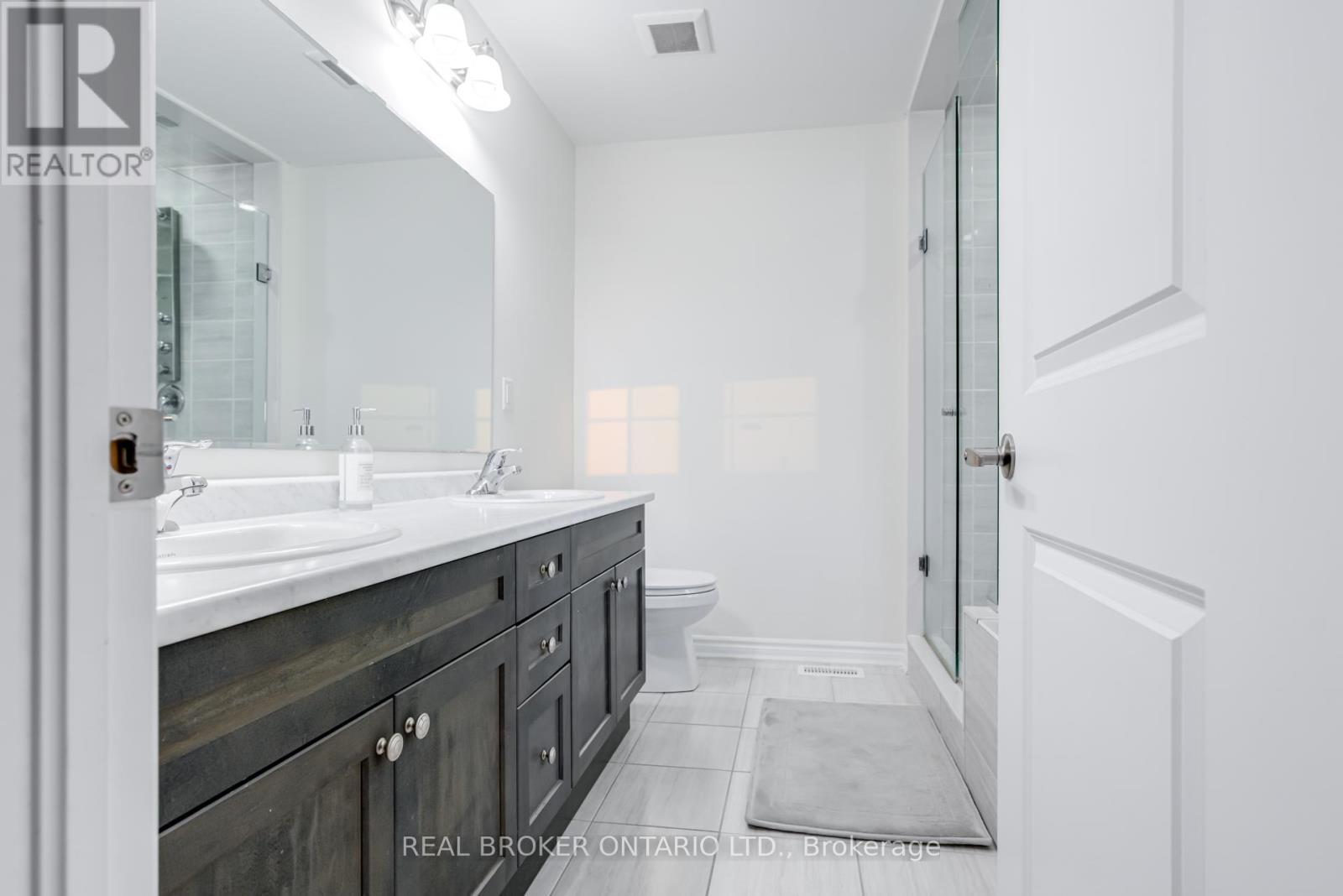 (Main & 2nd Floor) - 1004 Dashwood Court, Pickering, Ontario  L1V 0G7 - Photo 29 - E12745816