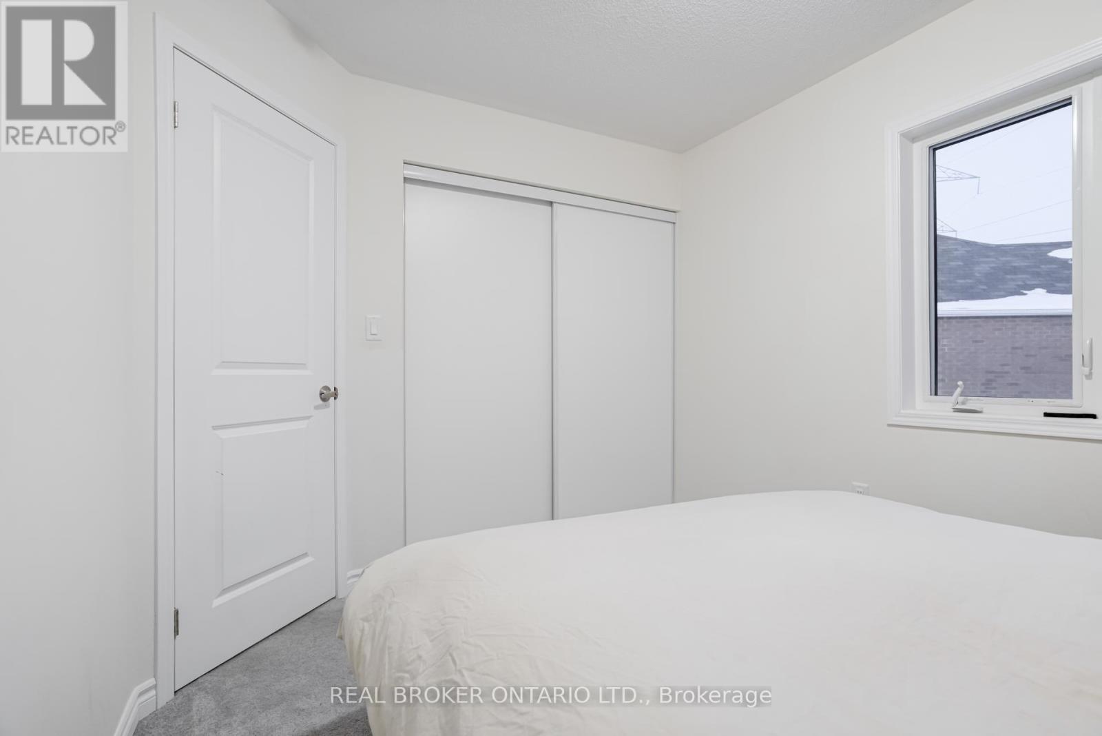 (Main & 2nd Floor) - 1004 Dashwood Court, Pickering, Ontario  L1V 0G7 - Photo 38 - E12745816