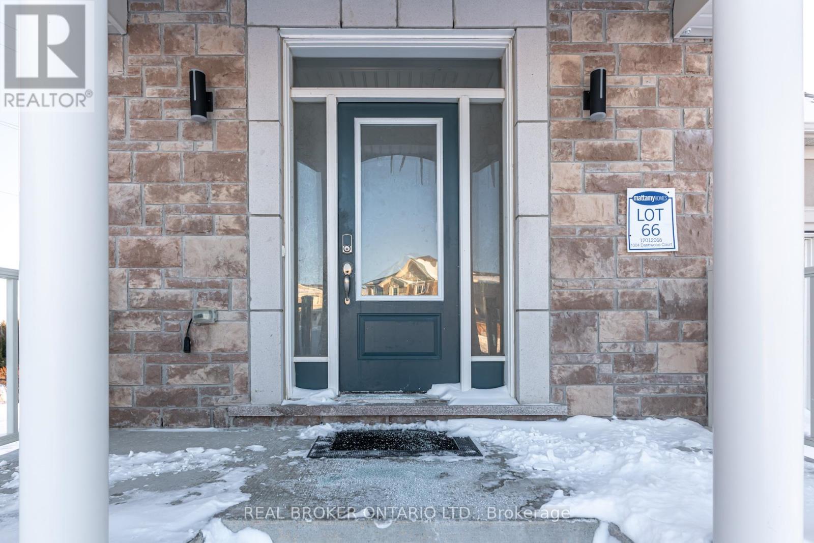 (Main & 2nd Floor) - 1004 Dashwood Court, Pickering, Ontario  L1V 0G7 - Photo 4 - E12745816