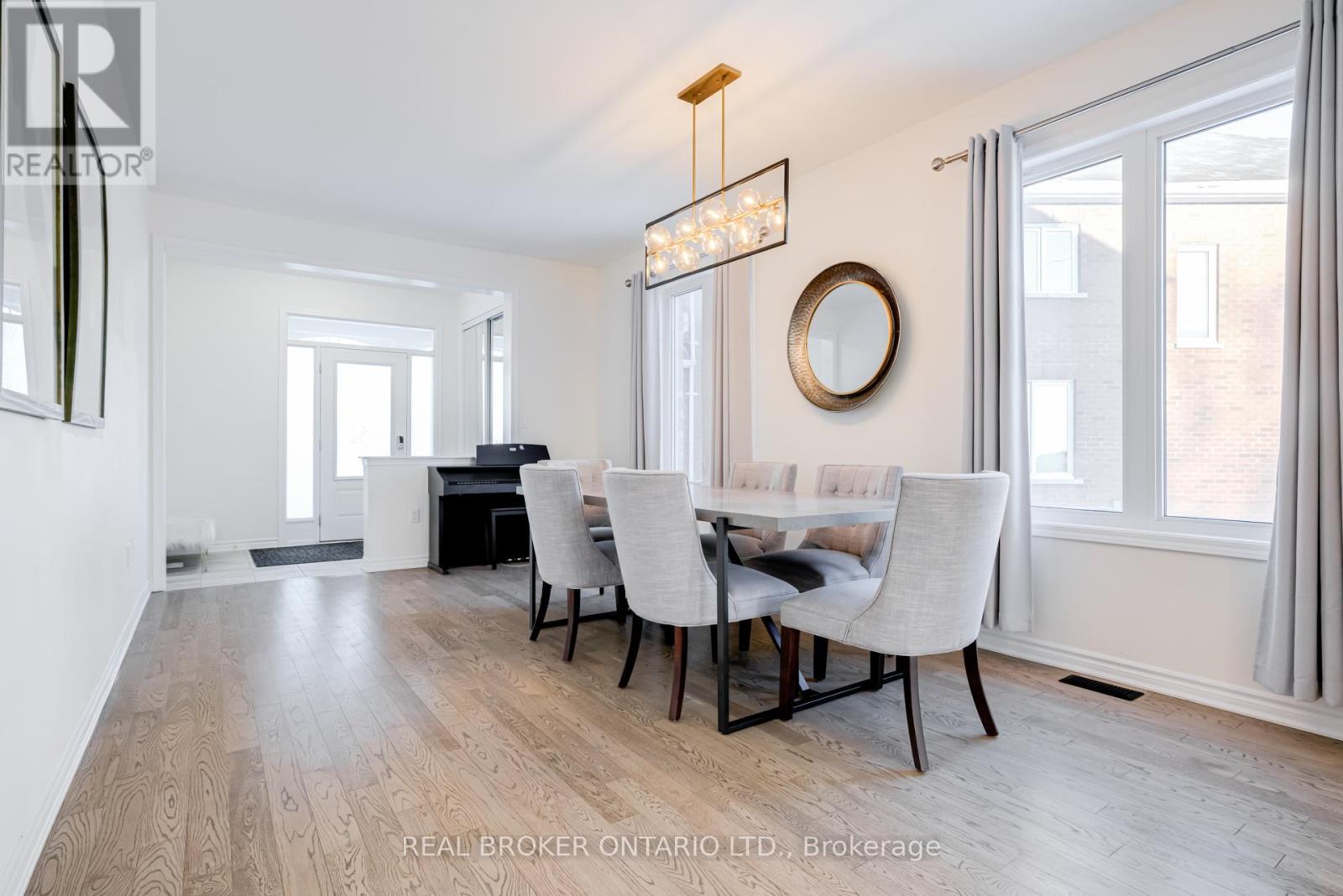 (Main & 2nd Floor) - 1004 Dashwood Court, Pickering, Ontario  L1V 0G7 - Photo 8 - E12745816