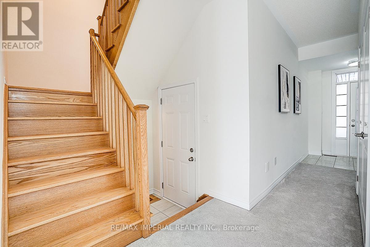 29 Kingfisher Way, Whitby, Ontario  L1P 0K3 - Photo 14 - E12745822