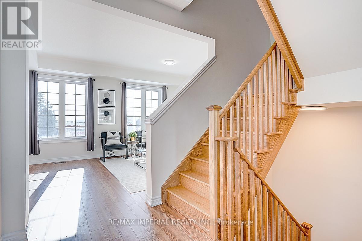 29 Kingfisher Way, Whitby, Ontario  L1P 0K3 - Photo 21 - E12745822