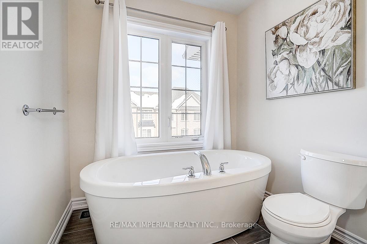 29 Kingfisher Way, Whitby, Ontario  L1P 0K3 - Photo 40 - E12745822