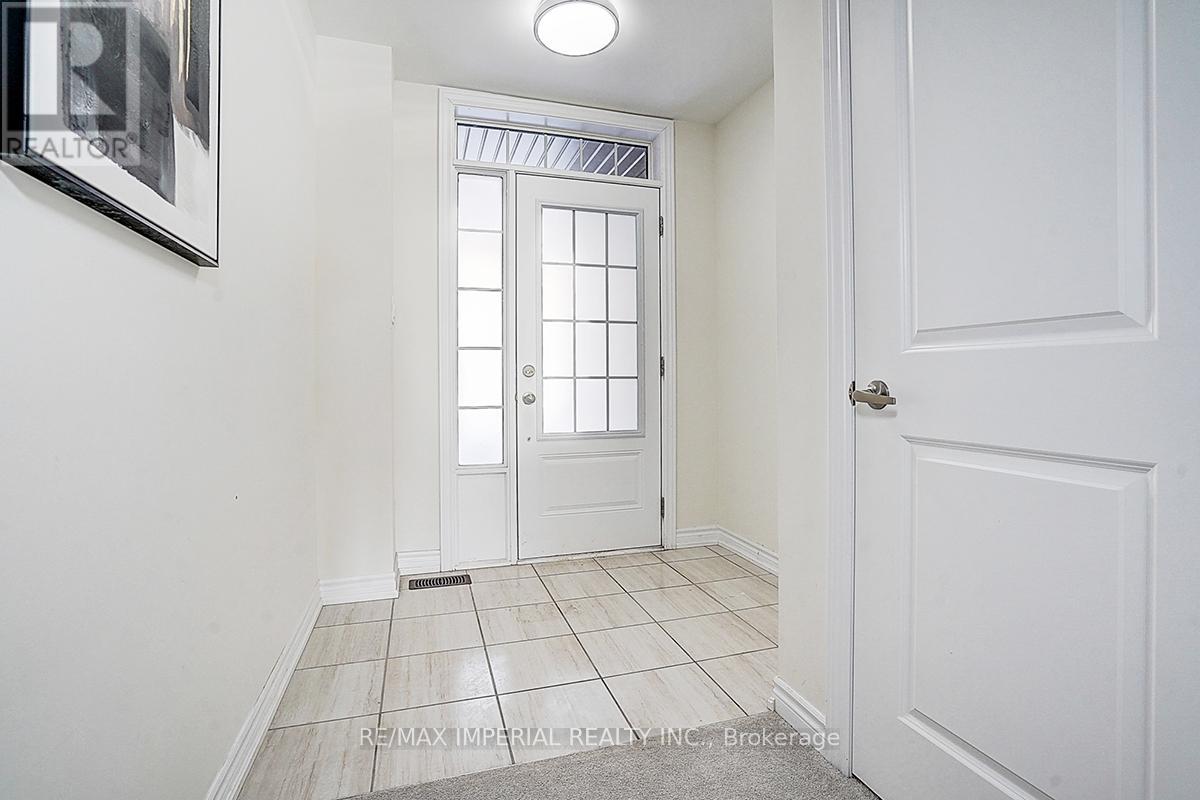 29 Kingfisher Way, Whitby, Ontario  L1P 0K3 - Photo 5 - E12745822