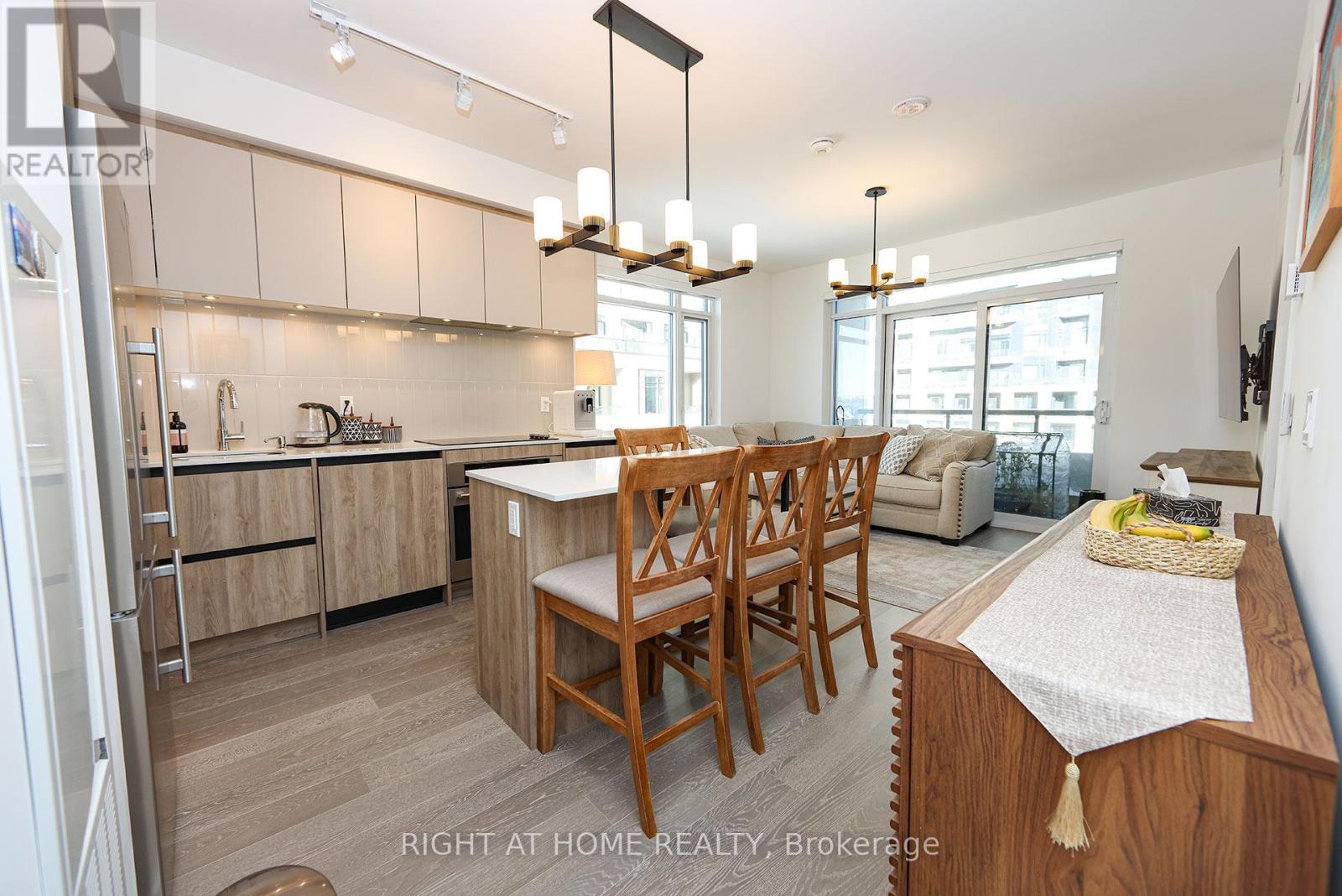 D433 - 8 Beverley Glen Boulevard, Vaughan, Ontario  L4J 7V1 - Photo 6 - N12745794