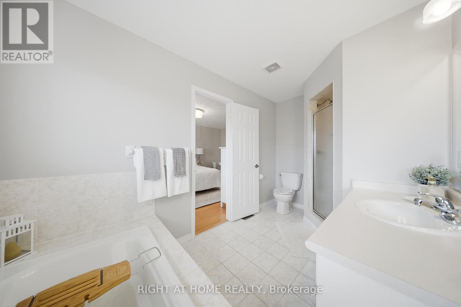 9 Manordale Crescent, Vaughan, Ontario  L4H 0T6 - Photo 26 - N12745826