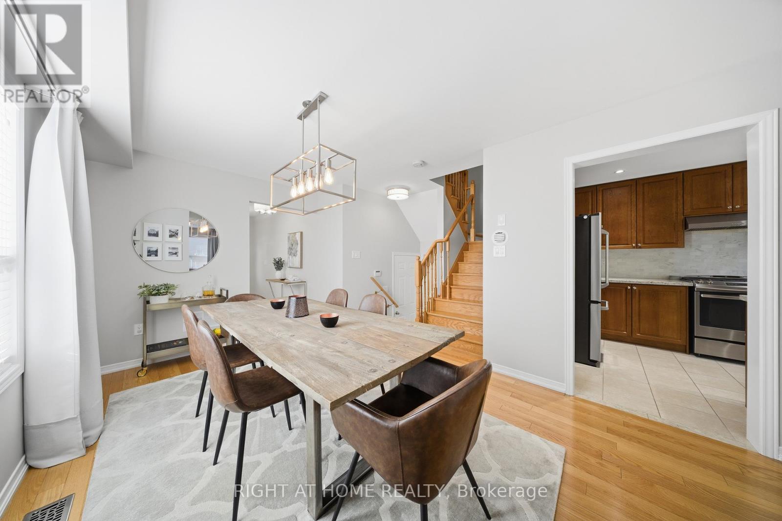 9 Manordale Crescent, Vaughan, Ontario  L4H 0T6 - Photo 9 - N12745826