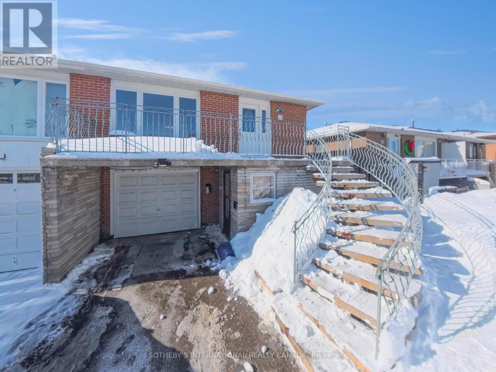 34 RITA DRIVE, Toronto, Ontario