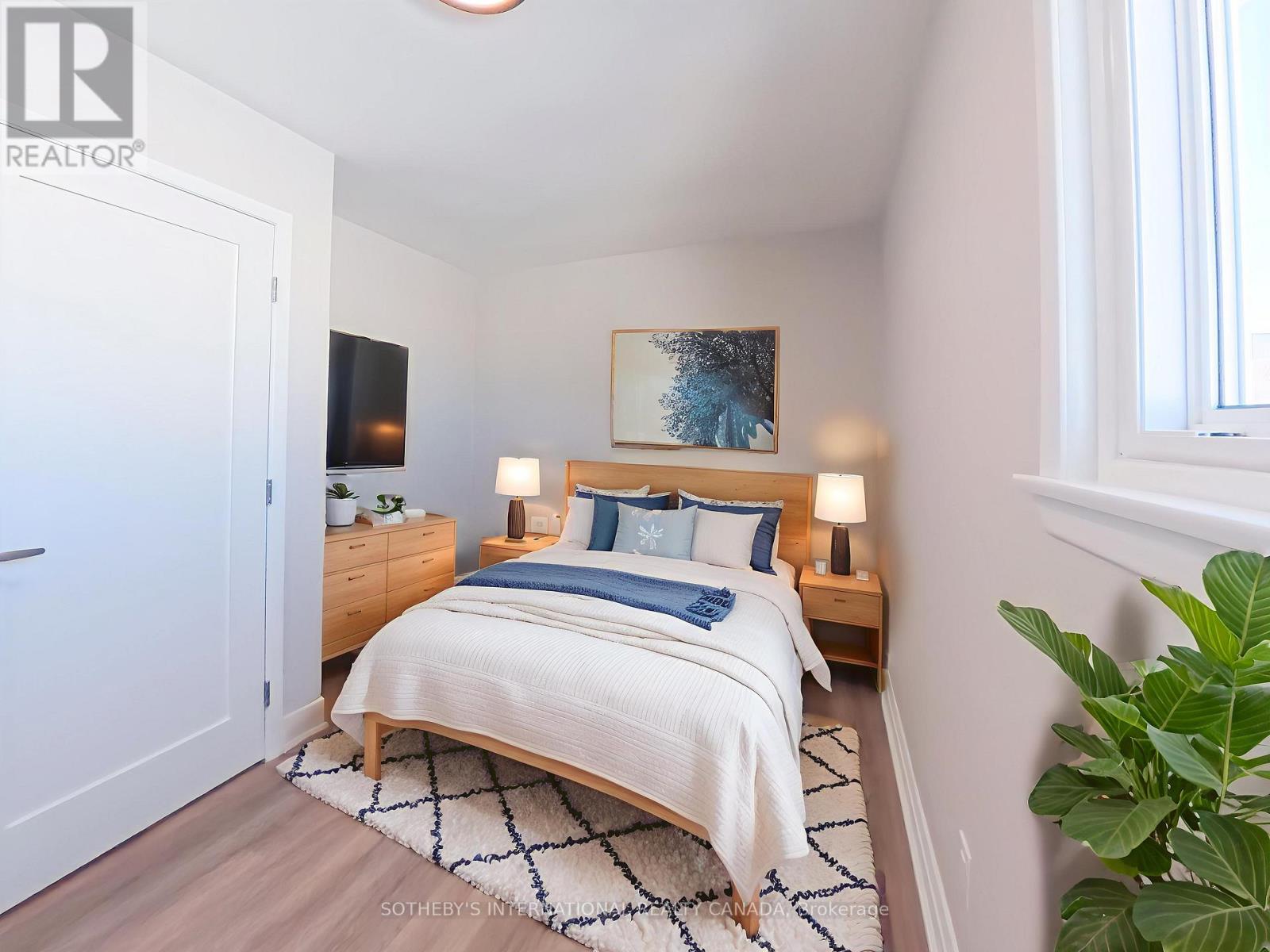 34 Rita Drive, Toronto, Ontario  M3L 2G6 - Photo 14 - W12745812