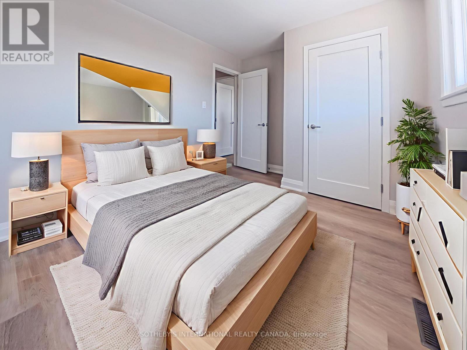 34 Rita Drive, Toronto, Ontario  M3L 2G6 - Photo 17 - W12745812