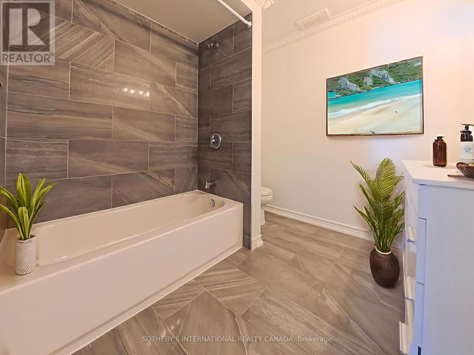 34 Rita Drive, Toronto, Ontario  M3L 2G6 - Photo 21 - W12745812