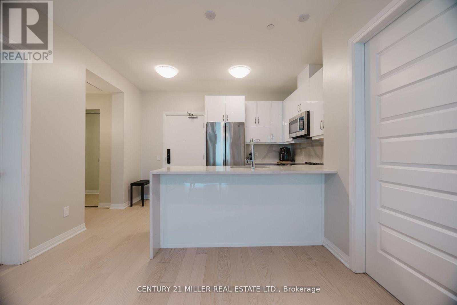 316 - 50 Kaitting Trail, Oakville, Ontario  L6M 5N3 - Photo 9 - W12745828