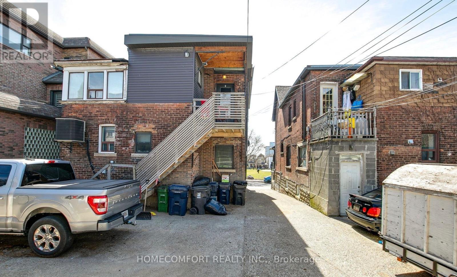 Lower - 178 Rosemount Avenue, Toronto, Ontario  M6H 2M9 - Photo 18 - W12745832