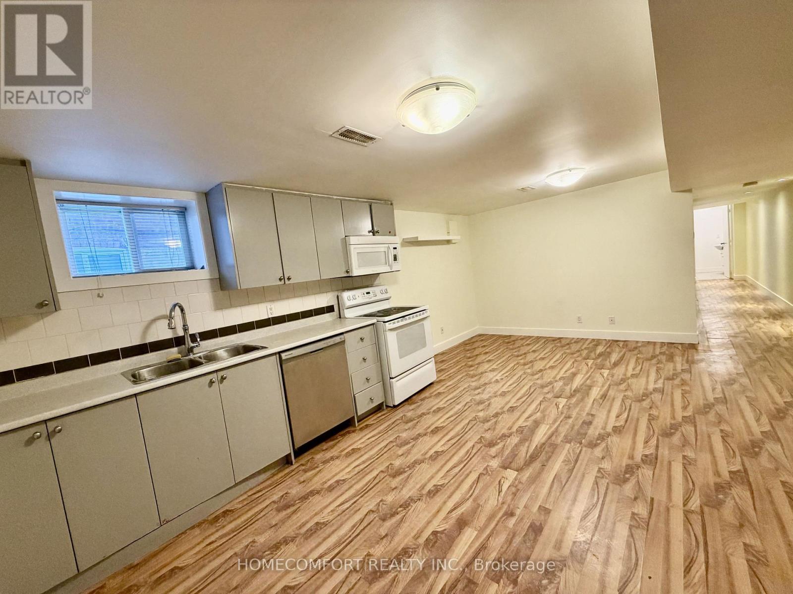 Lower - 178 Rosemount Avenue, Toronto, Ontario  M6H 2M9 - Photo 3 - W12745832