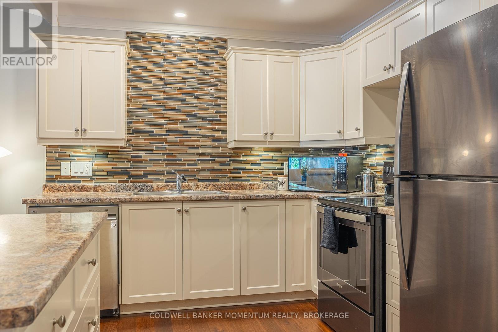 3916 Trillium Circle, Lincoln (Lincoln-Jordan/vineland), Ontario  L0R 2C0 - Photo 11 - X12745844