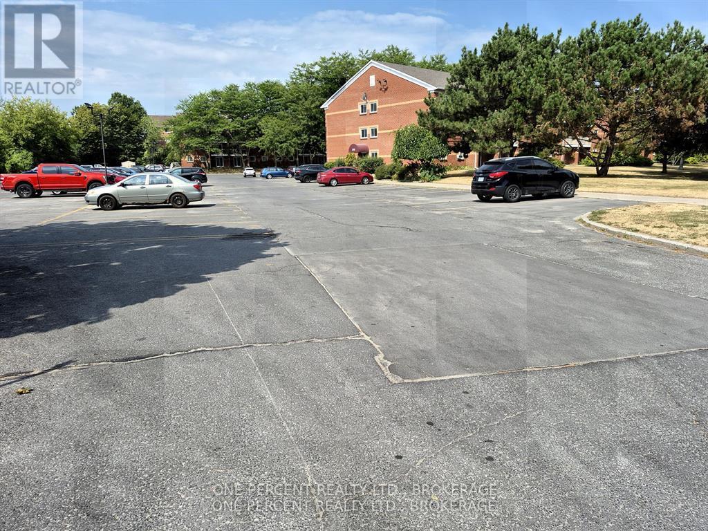 116 - 561 Armstrong Road, Kingston (East Gardiners Rd), Ontario  K7M 8J9 - Photo 4 - X12745848