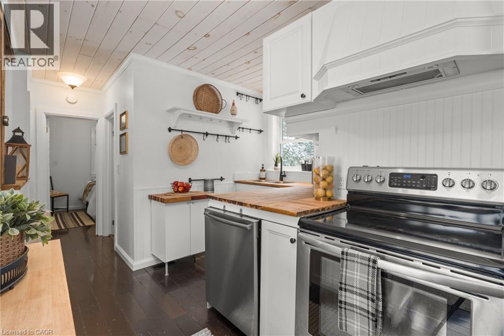 469 Rowanwood Road, Huntsville, Ontario  P0B 1M0 - Photo 16 - 40800003