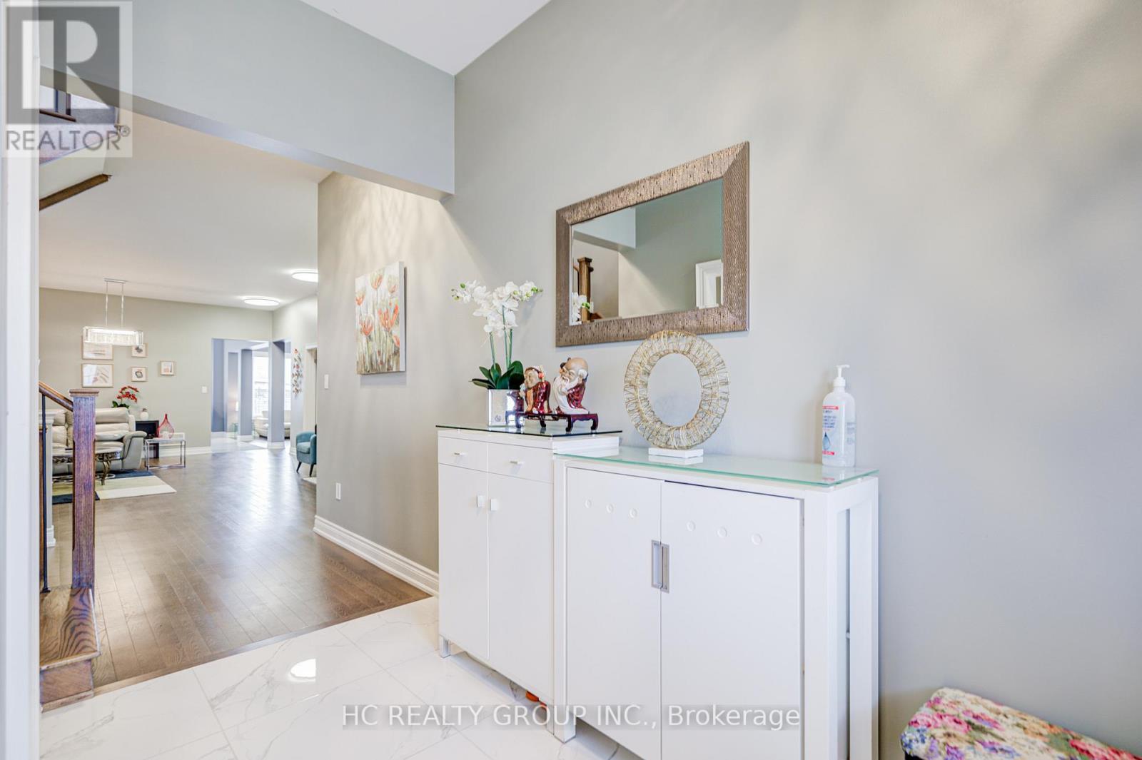 25 Deer Pass Road, East Gwillimbury, Ontario  L9N 0L6 - Photo 3 - N12745852