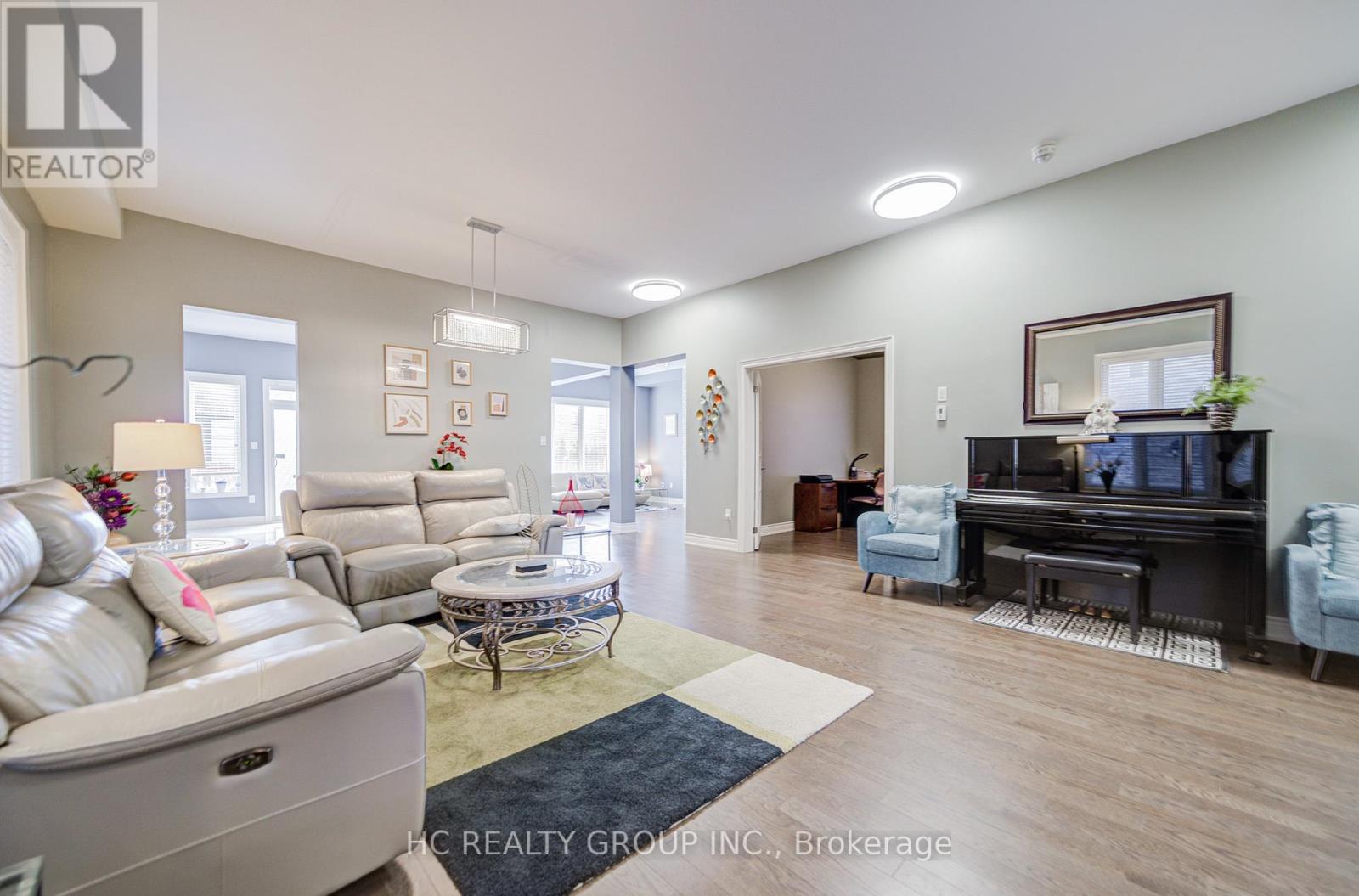 25 Deer Pass Road, East Gwillimbury, Ontario  L9N 0L6 - Photo 6 - N12745852