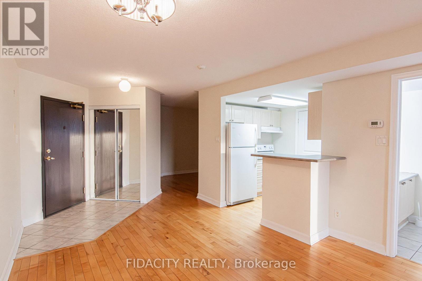 9g - 310 Central Park Drive, Ottawa, Ontario  K2C 4G4 - Photo 5 - X12745870