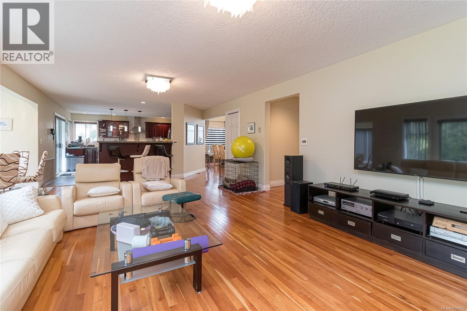 812 Dalewood Lane, Saanich, British Columbia V8X 5G6 - Photo 17 - 1024582