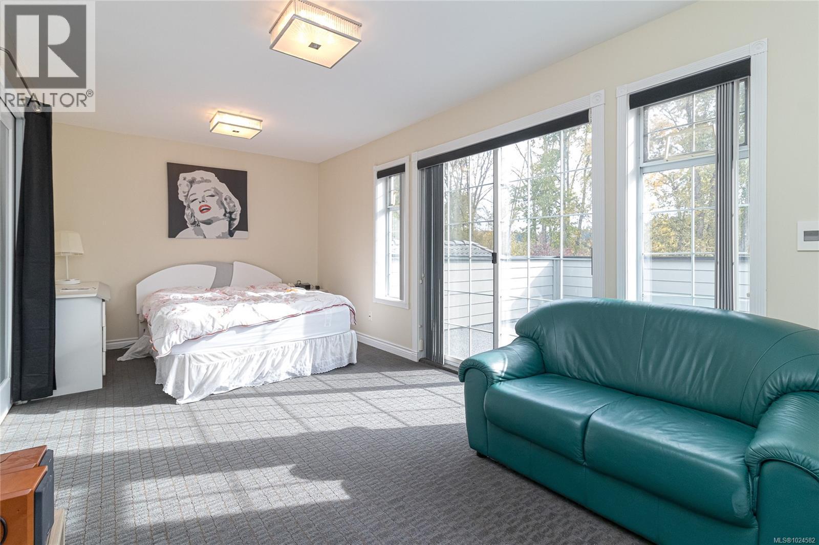 812 Dalewood Lane, Saanich, British Columbia V8X 5G6 - Photo 21 - 1024582