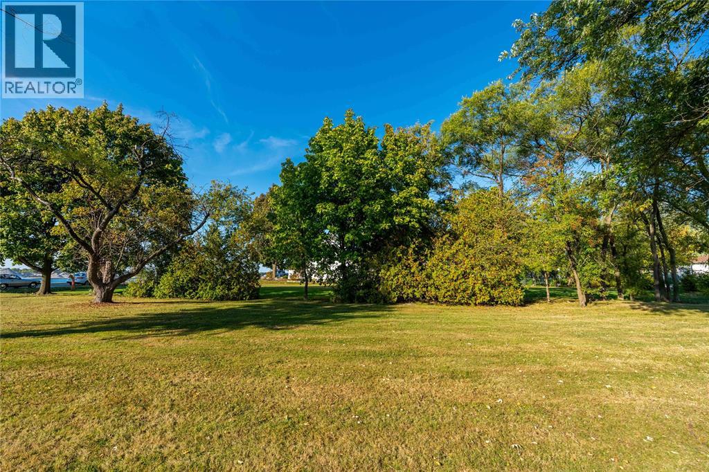 2002 St. Clair Parkway, Sarnia, Ontario  N7T 7H5 - Photo 10 - 26002283