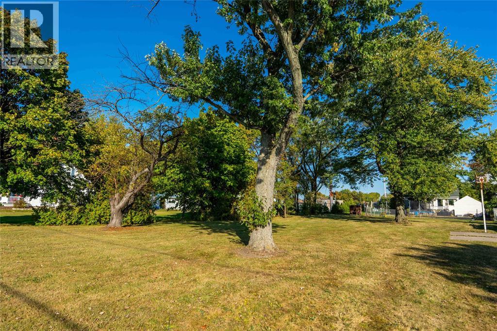 2002 St. Clair Parkway, Sarnia, Ontario  N7T 7H5 - Photo 13 - 26002283