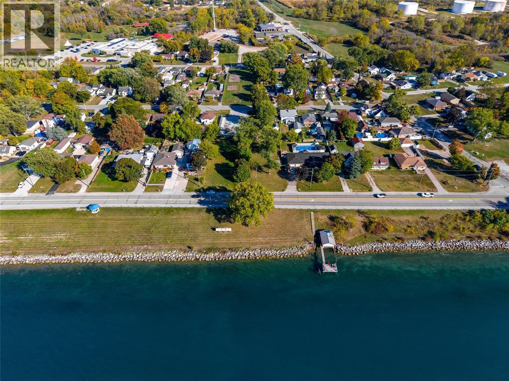 2002 St. Clair Parkway, Sarnia, Ontario  N7T 7H5 - Photo 17 - 26002283