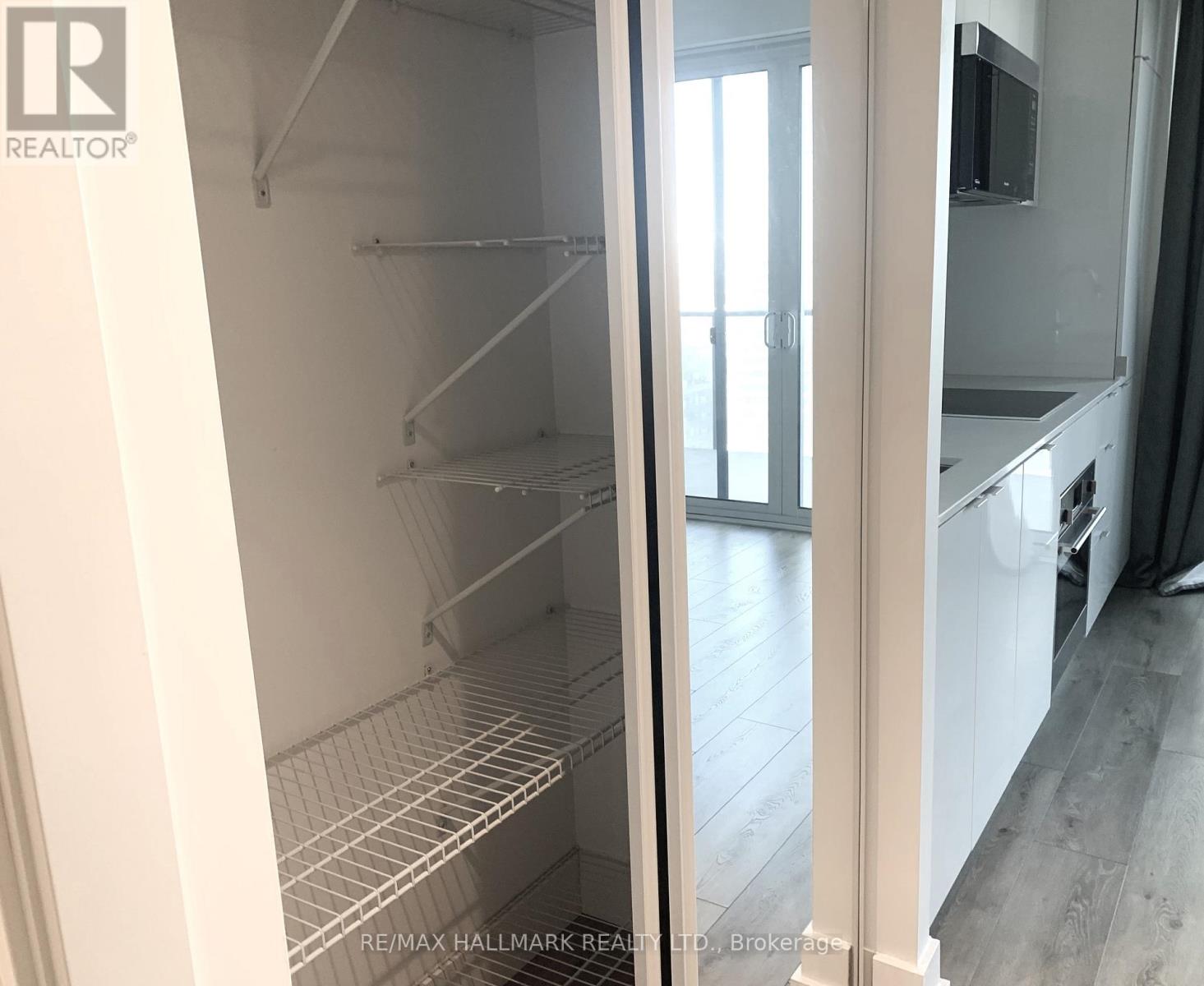 4302 - 7 Grenville Street, Toronto (Bay Street Corridor), Ontario  M4Y 0E9 - Photo 10 - C12745858