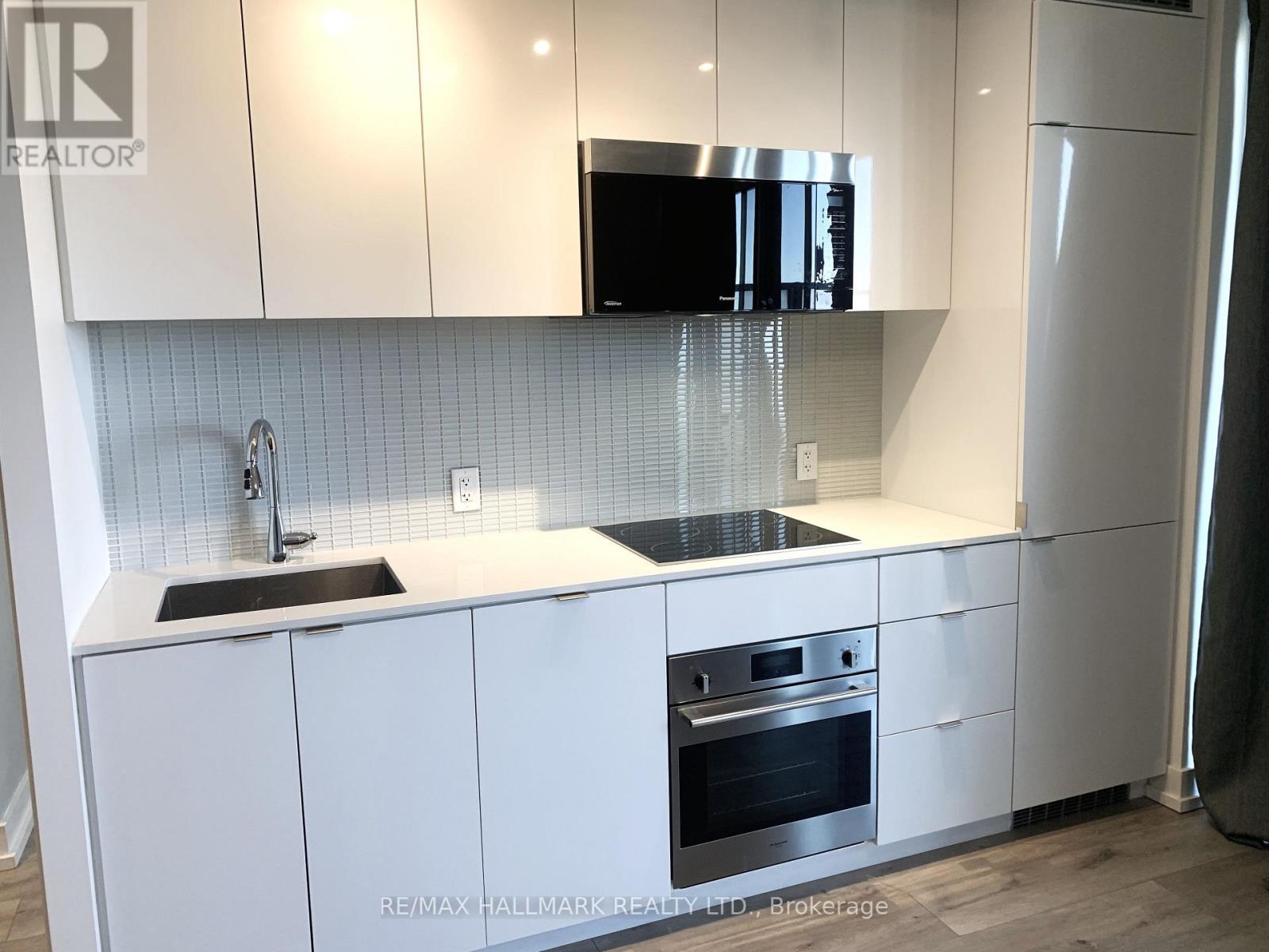 4302 - 7 Grenville Street, Toronto (Bay Street Corridor), Ontario  M4Y 0E9 - Photo 3 - C12745858